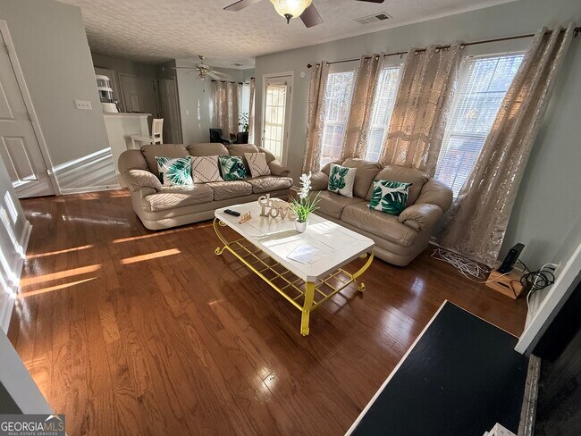 Photo - 10411 Tobano Trail