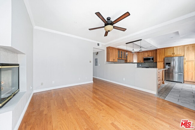 Photo - 14937 Dickens St Unit 109