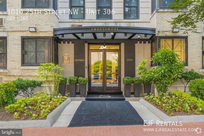 Building Photo - 1010 25th St NW Unit 306 Rental