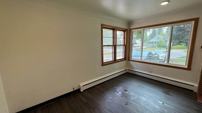 Photo - 4 Bed 2 Bath Home - North Fargo