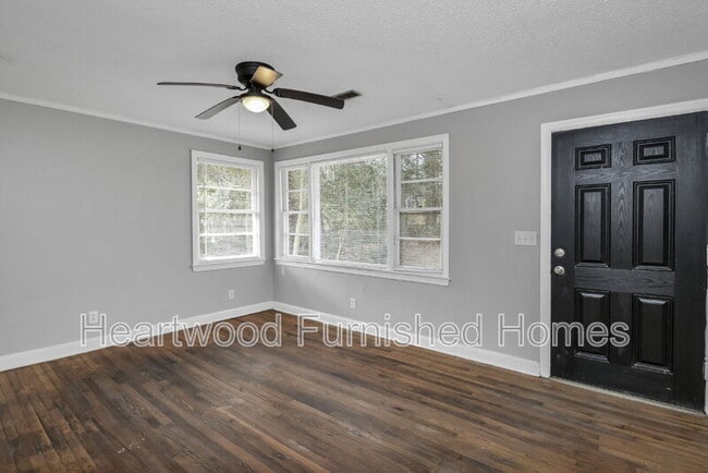 Building Photo - 3300 Margrave Rd Unit B
