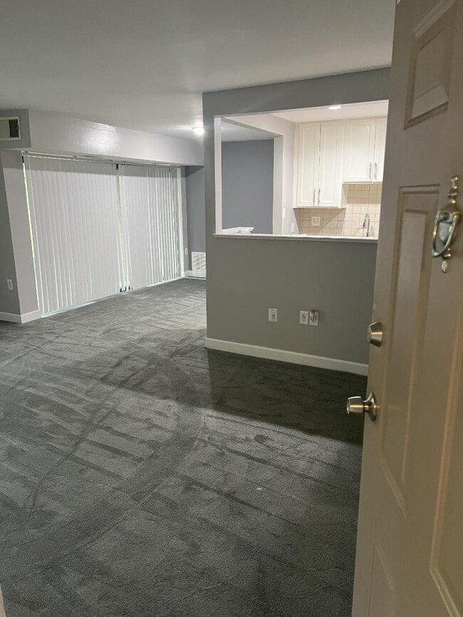 Building Photo - 6303 Hill Mar Drive, #4 - 4 Unit 4 Rental
