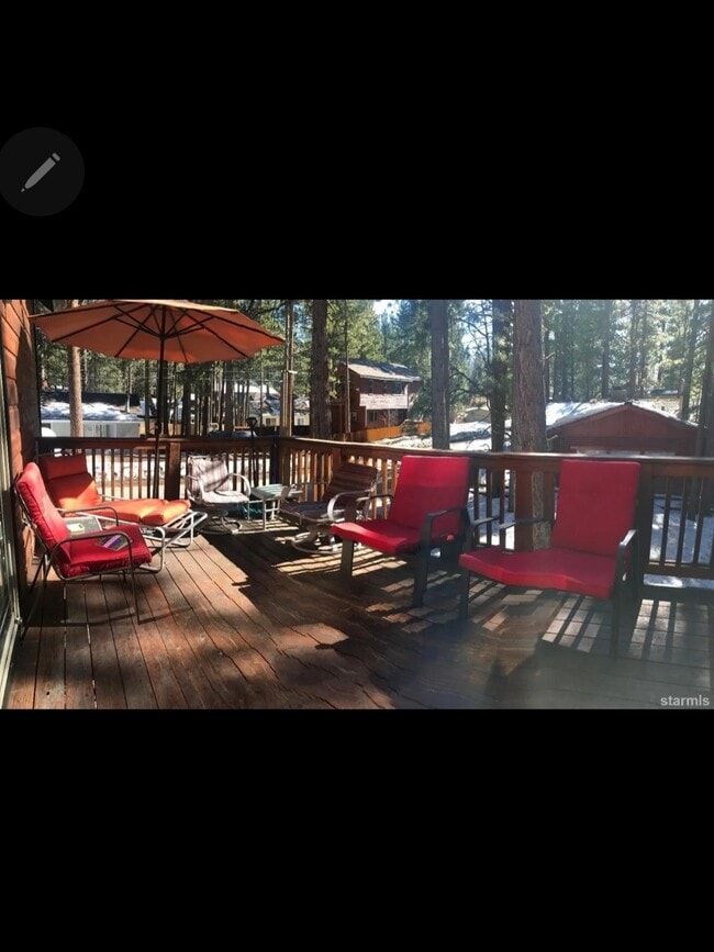 Deck of Living Room - 2989 Fresno Ave