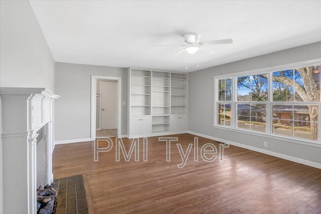 Photo - 805 Wilma St