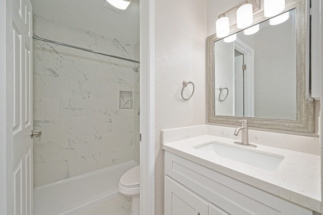 Rollingwood Condominium Rentals
