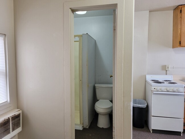 Photo - 393 S Eastern Ave