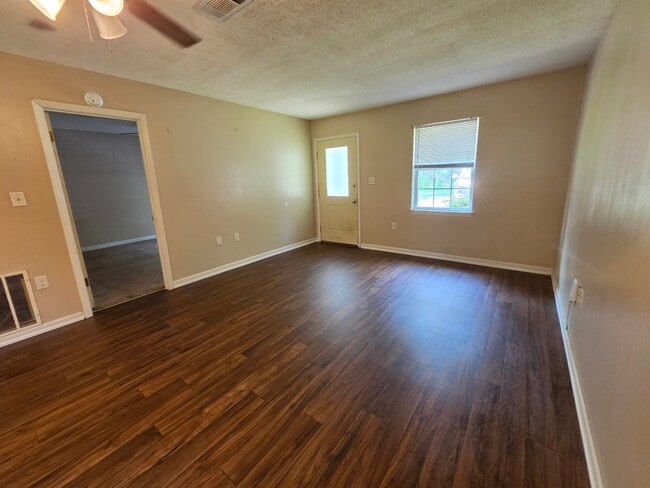 Photo - 401 E Lawnwood Ave
