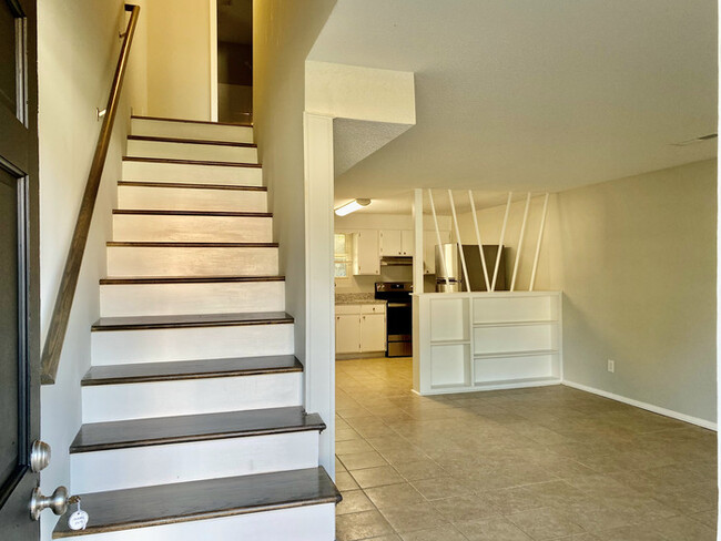 Photo - 1638 Keeble St House