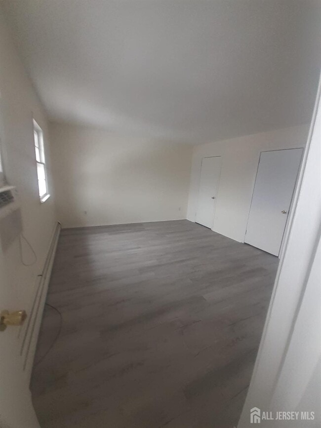 Photo - 1776 Oak Tree Rd