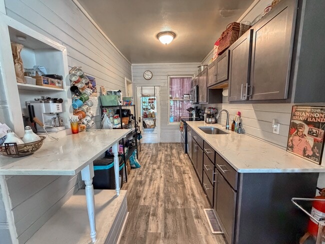 Photo - 622 NW 27th St
