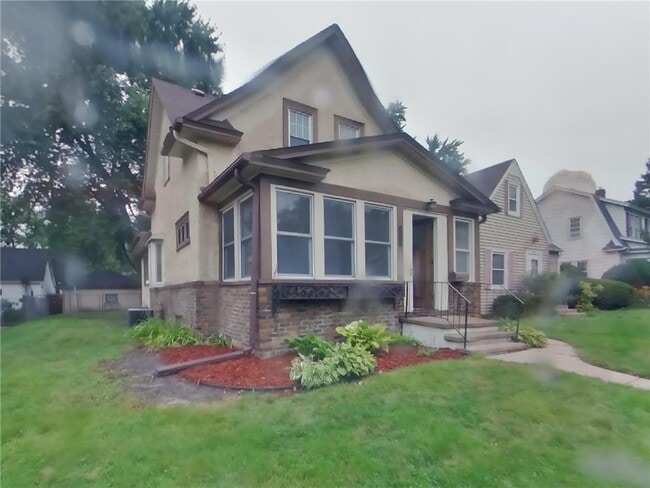 Building Photo - 2322 NE Stinson Pkwy Rental