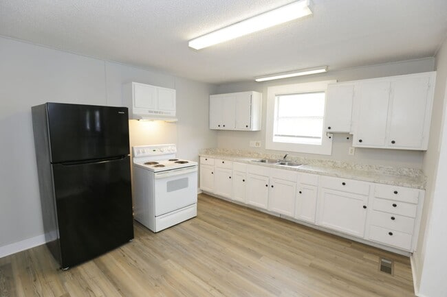 Photo - Charming 2BR/1BA Single Family Home in Gad...