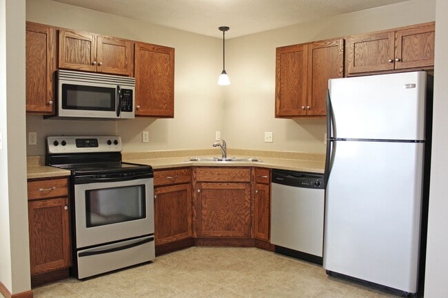 Willow Creek Townhomes and Apartments