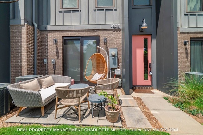 Photo - 1609 Parkwood Ave