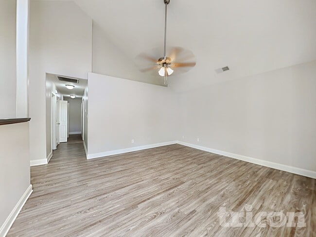 Photo - 4818 Samuel Richard St