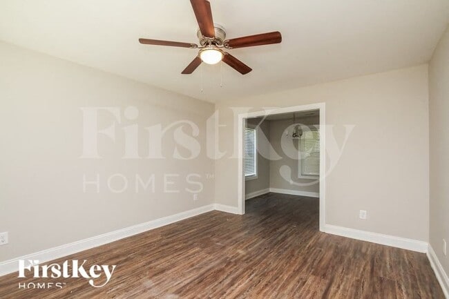 Photo - 665 Wilson St