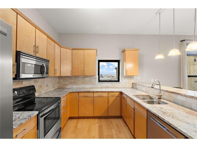 Photo - 270 4th St E Unit 409