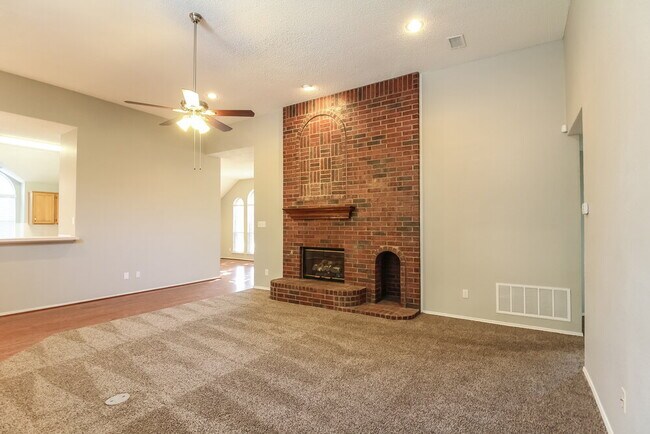 Photo - 2338 Liles Ln