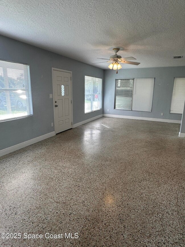 Photo - 7780 Northern Oak St