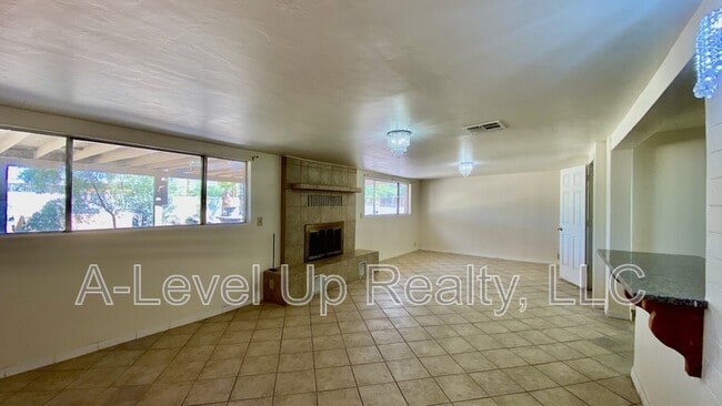 Photo - 700 W Calle Colado