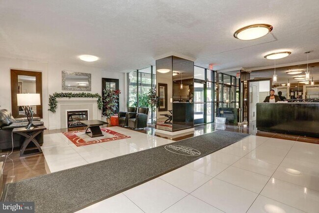 Photo - 1111 Arlington Blvd Unit 319
