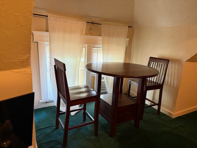 1841 Colonnade Rd