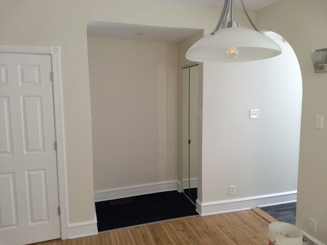 Photo - 5142 Ranstead St