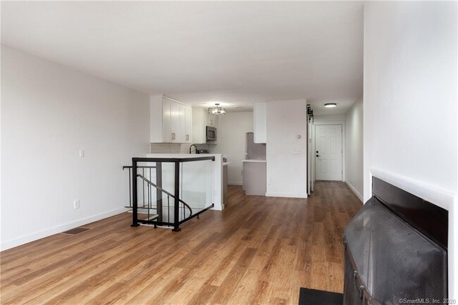 Open concept - 188 Flax Hill Rd Unit C3