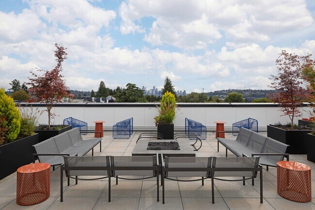 Photo - CHRONICLE: Stylish Wallingford Studios with Full Appliance Package & Premium Amenities