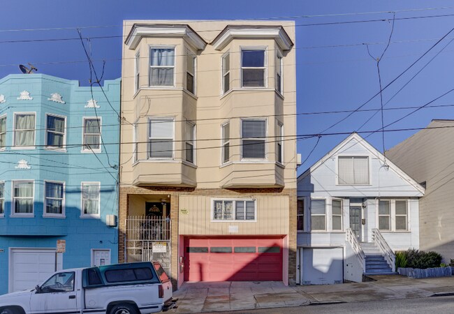 Building Photo - 433 Brazil Ave Rental