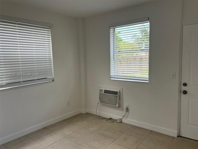 Photo - 4245 NW 24th Ave Unit 1