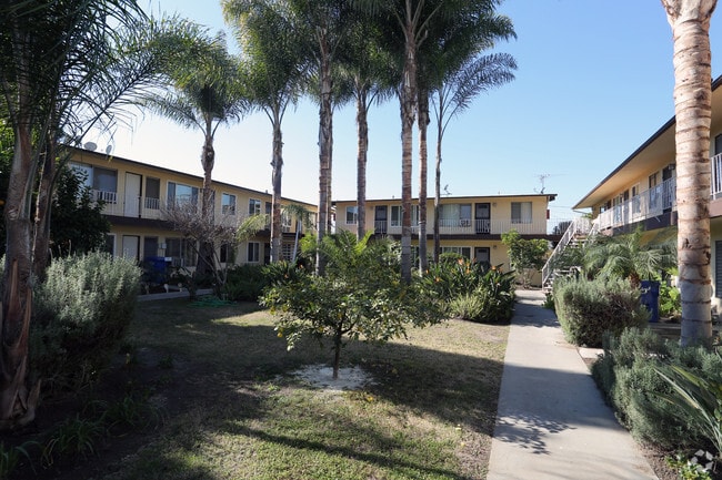 Friendly Hills Apartments
