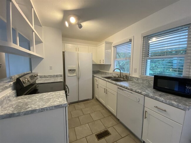 Photo - 414 Prince St