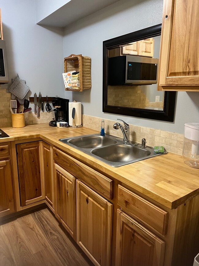 Photo - 1345 Brant Cir