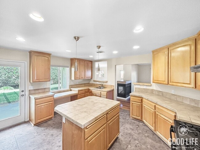 Photo - Beautiful 4BD/2BA W/ Large Backyard, AC, a...