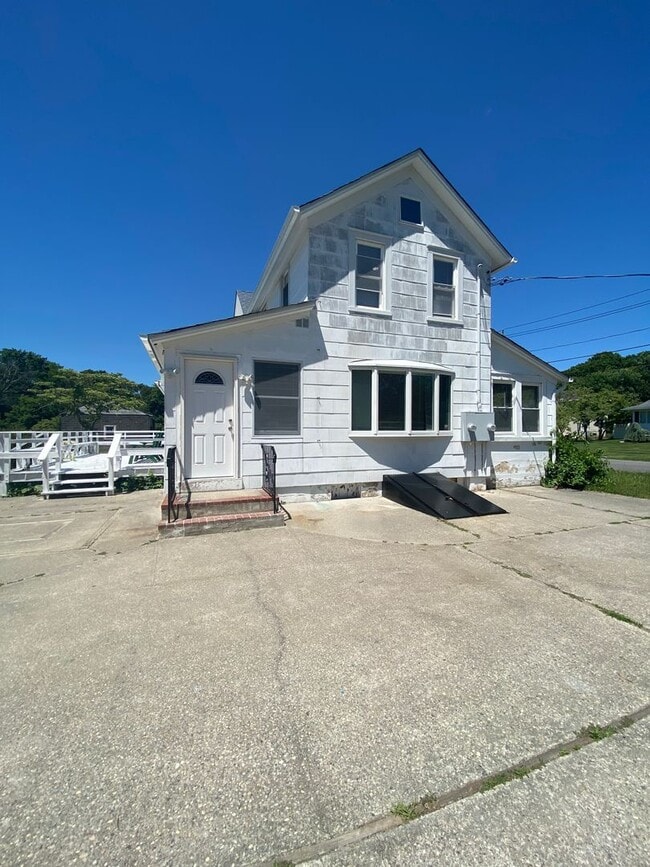 14 Fuoco Rd Unit B