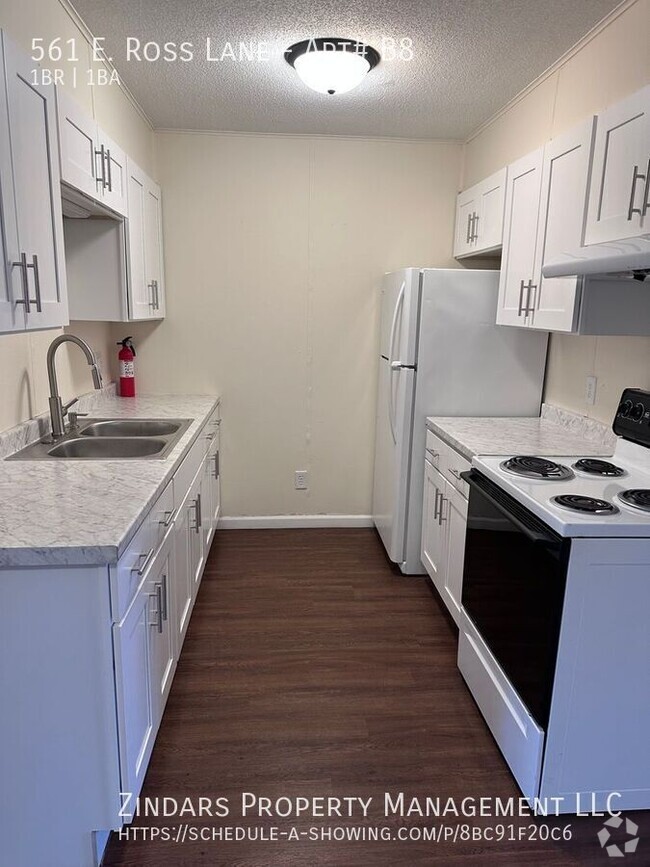 Building Photo - Newly Remodeled 1 bed 1 bath apartment on ... Unit Apt# B8