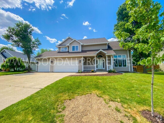 Building Photo - Executive Home - 4 Bedroom, 3.5 Bathroom i...