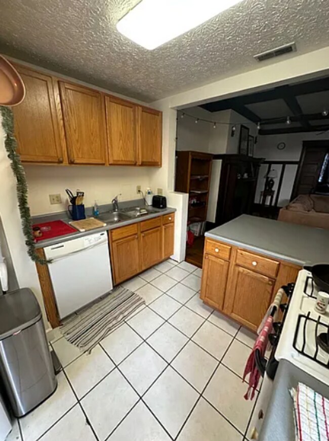 Photo - 2359 Ohio Ave Unidad 2