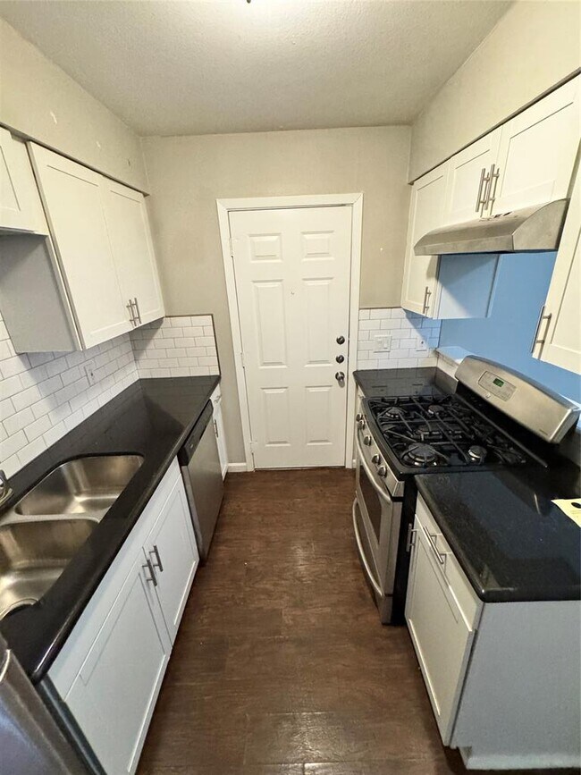 Photo - 2607 Parker Ln