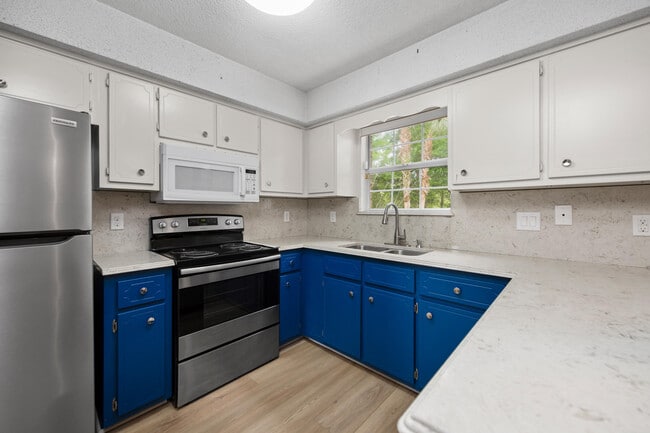 Photo - 6740 Scotts Pl