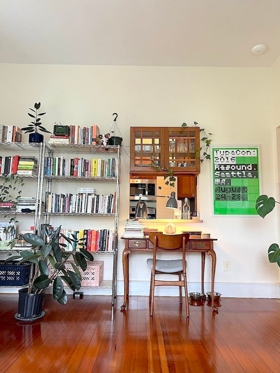 Building Photo - 371 Harvard St Unit 3C