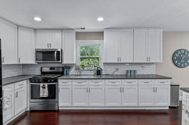 Photo - 1105 Florence St