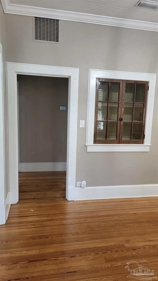 Photo - 1800 E Lloyd St