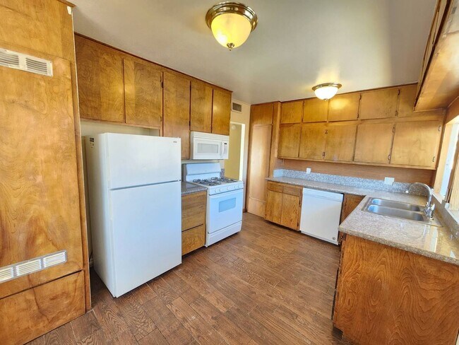 5903 Bagley Ave Unit Bagley Ave -5903