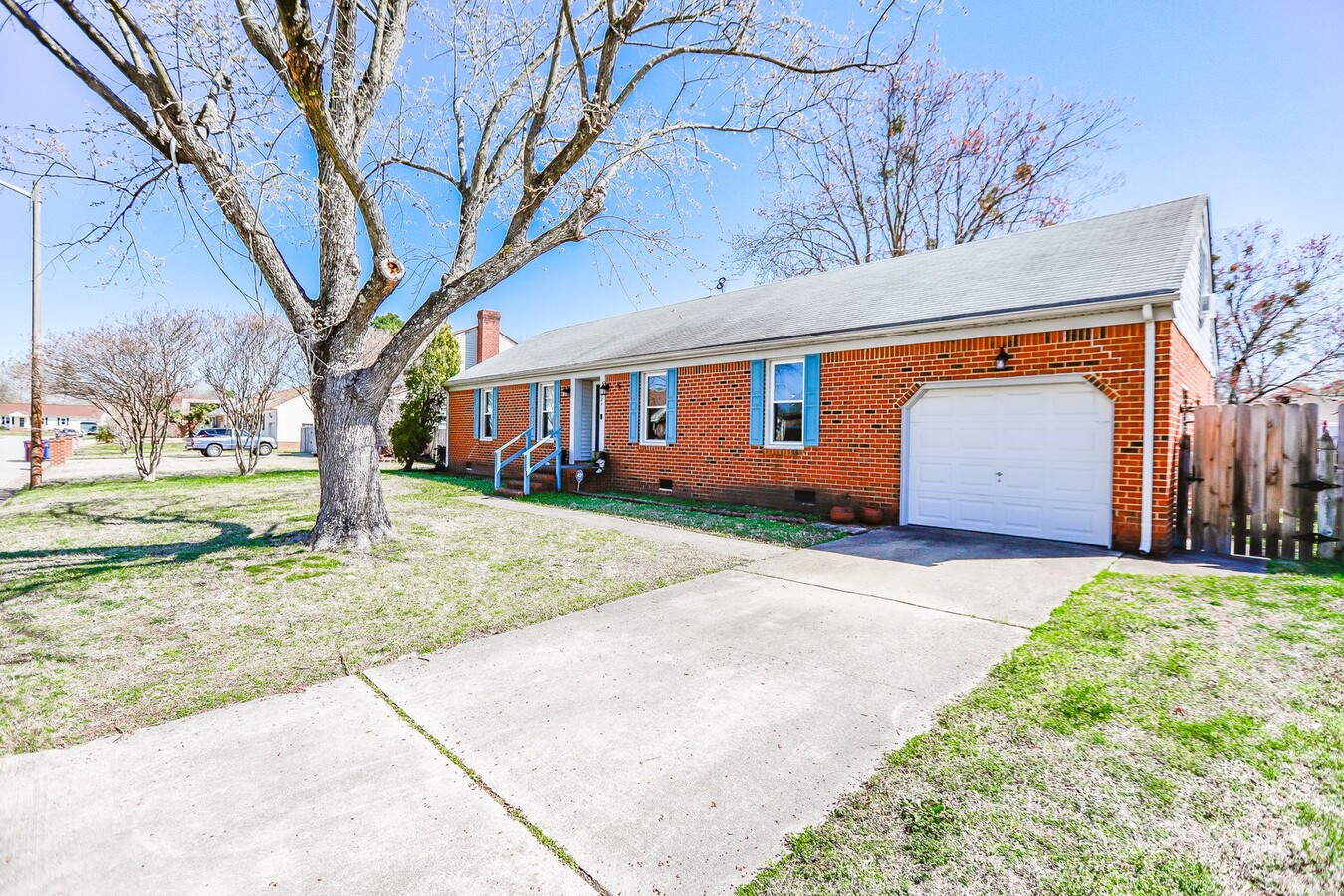 Photo - Rare 1-level Single family in Greenbrier Chesapeake