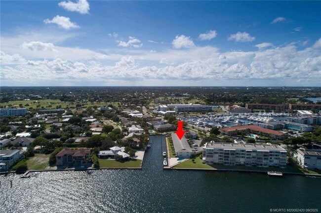 Photo - 68 Yacht Club Dr Unit 20
