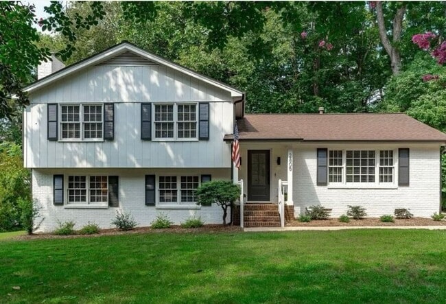 Newly Remodeled 3BD, 2.5BA Raleigh Home wi... - Newly Remodeled 3BD, 2.5BA Raleigh Home wi...