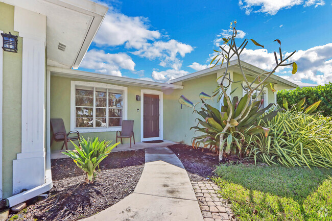 Building Photo - 5512 SE Nassau Terrace Rental