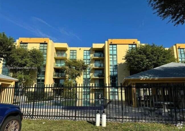 Building Photo - 11790 SW 18th St Unit 15 Rental